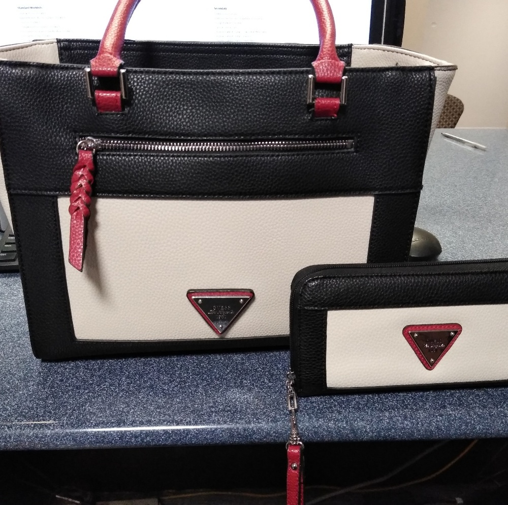 Guess handbag and matching wristlet wallet